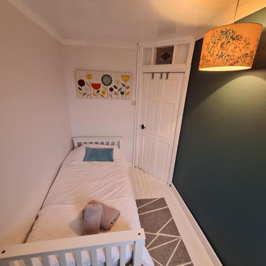 Old Road Cottage Pet Friendly Outdoors Beaches Neath Dış mekan fotoğraf
